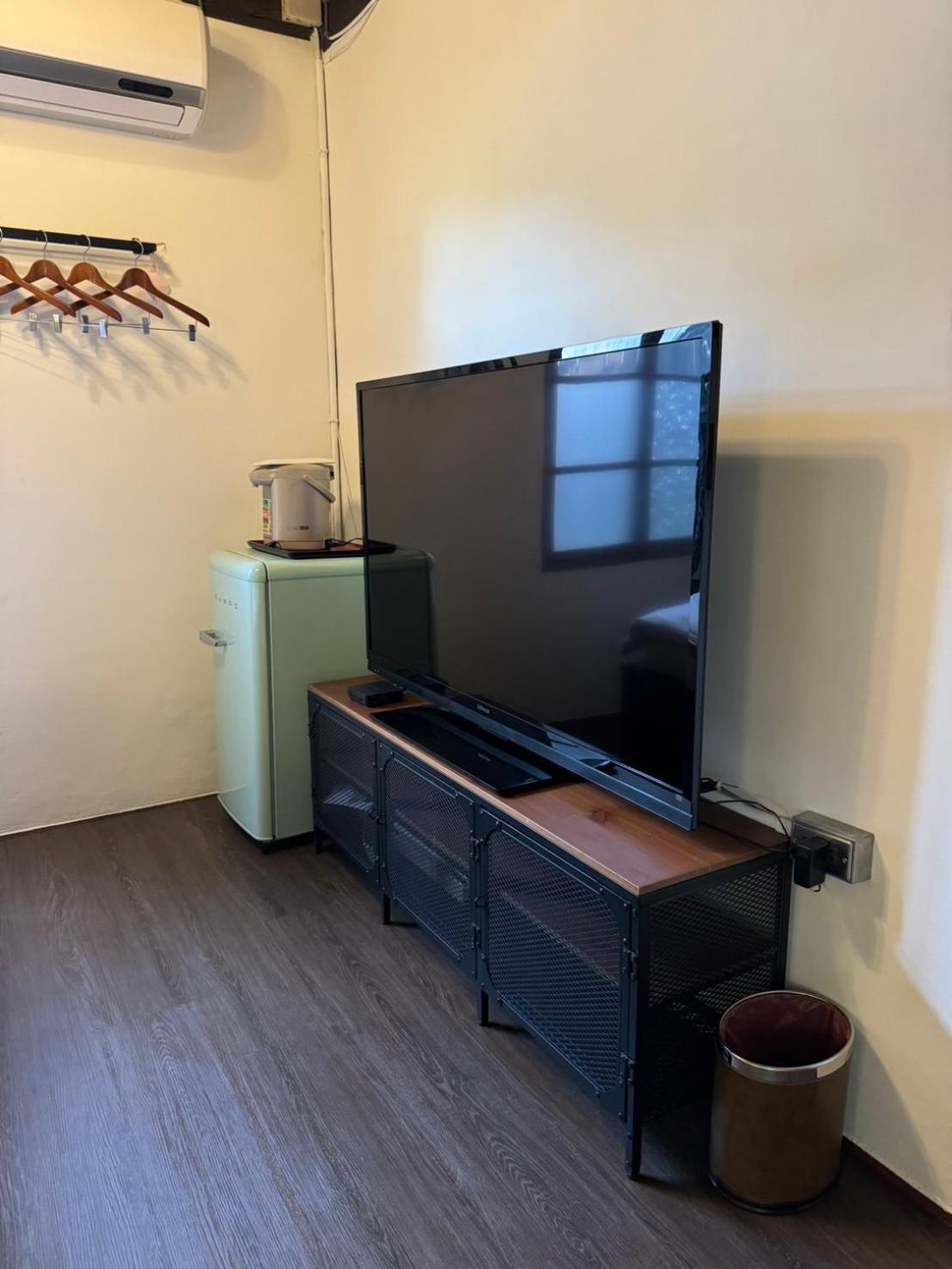 Naval Bureaucracy Apartment Kaohsiung Bagian luar foto