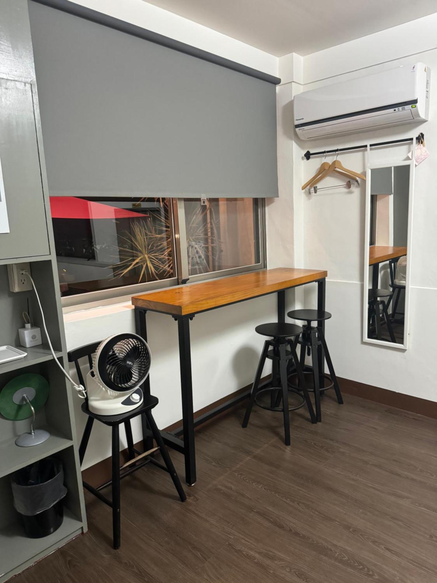 Naval Bureaucracy Apartment Kaohsiung Bagian luar foto