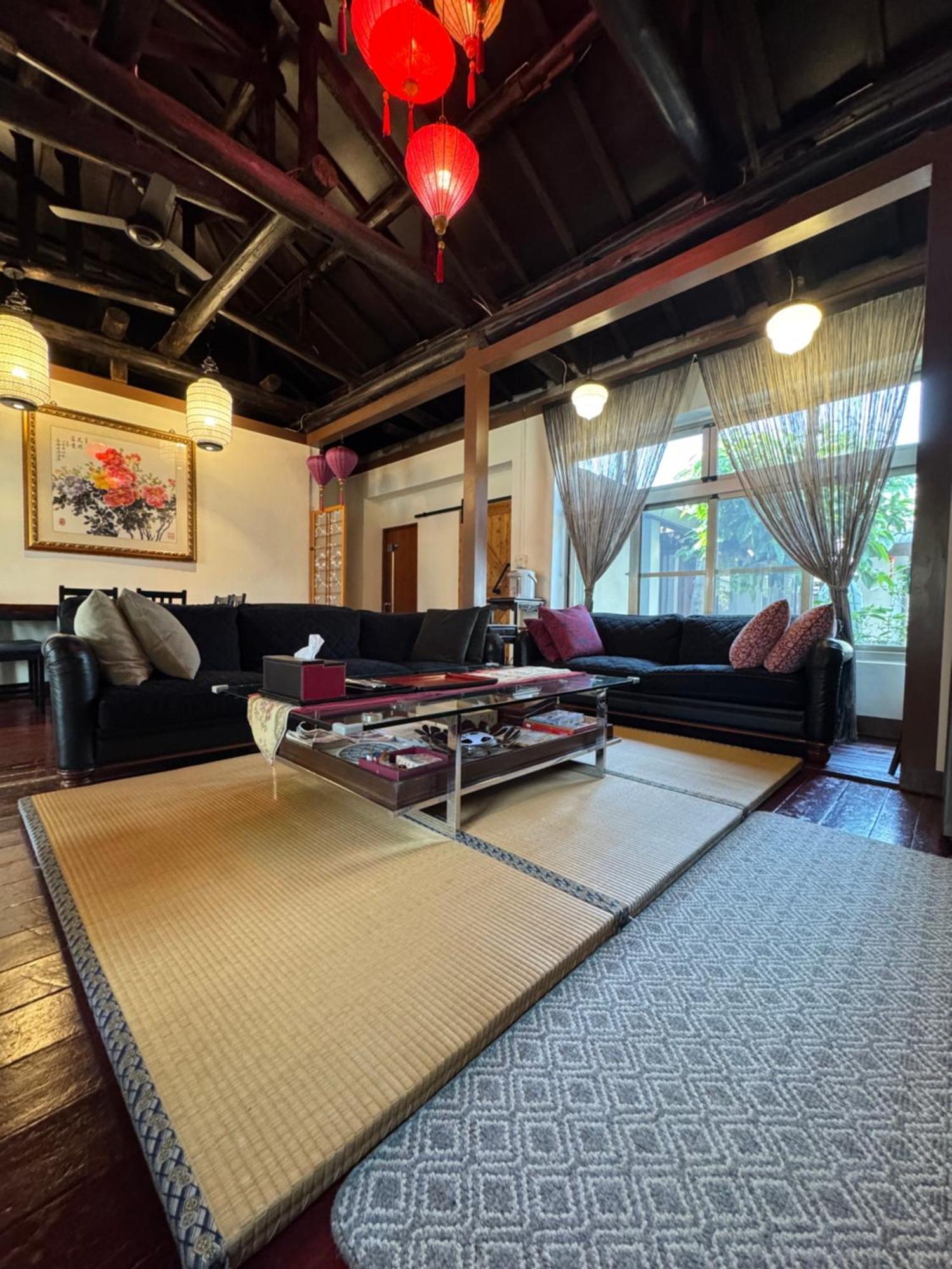 Naval Bureaucracy Apartment Kaohsiung Bagian luar foto